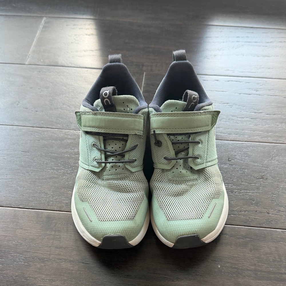On Running Kids' Sneakers in Green and Black